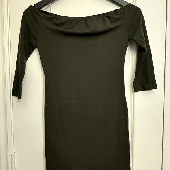 Forever 21 Off the Shoulder Dress - Picture 2 of 3